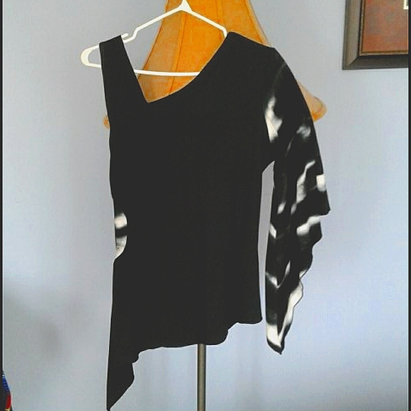 Asymmetrical top - Picture 3 of 4